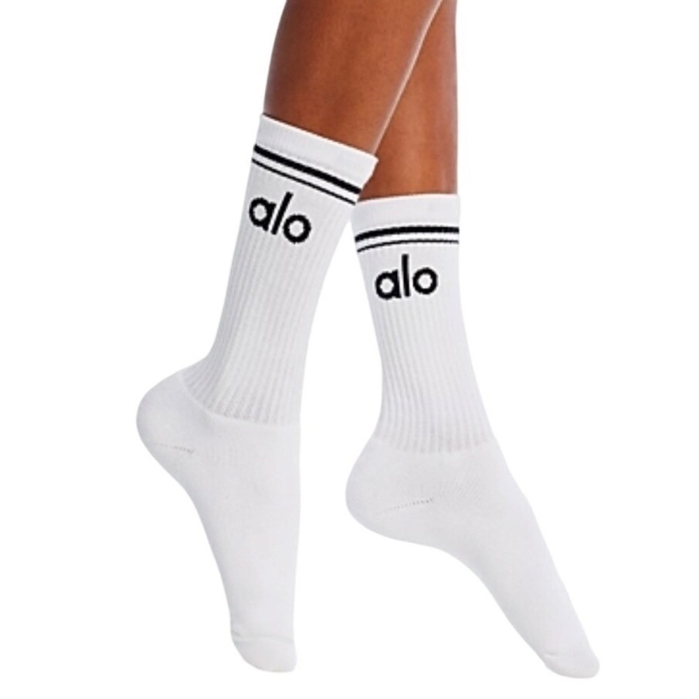 Alo Yoga Unisex Throwback Sock White Black Ribbed Crew Socks‎ A0357U Size M